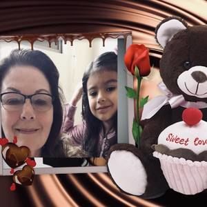 Meet your Posher, Delphine